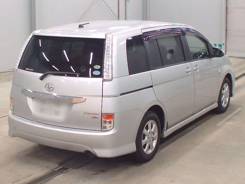 TOYOTA ISIS