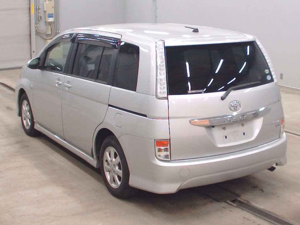TOYOTA ISIS