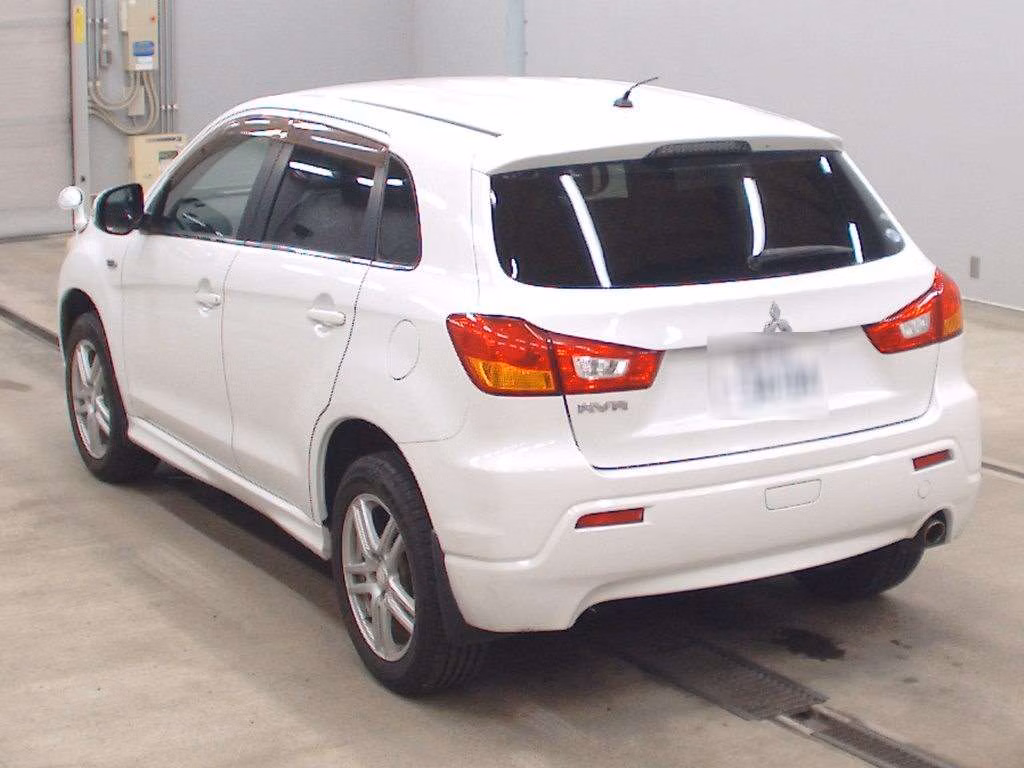 MITSUBISHI RVR