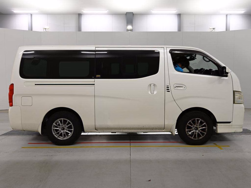 NISSAN NV350 CARAVAN