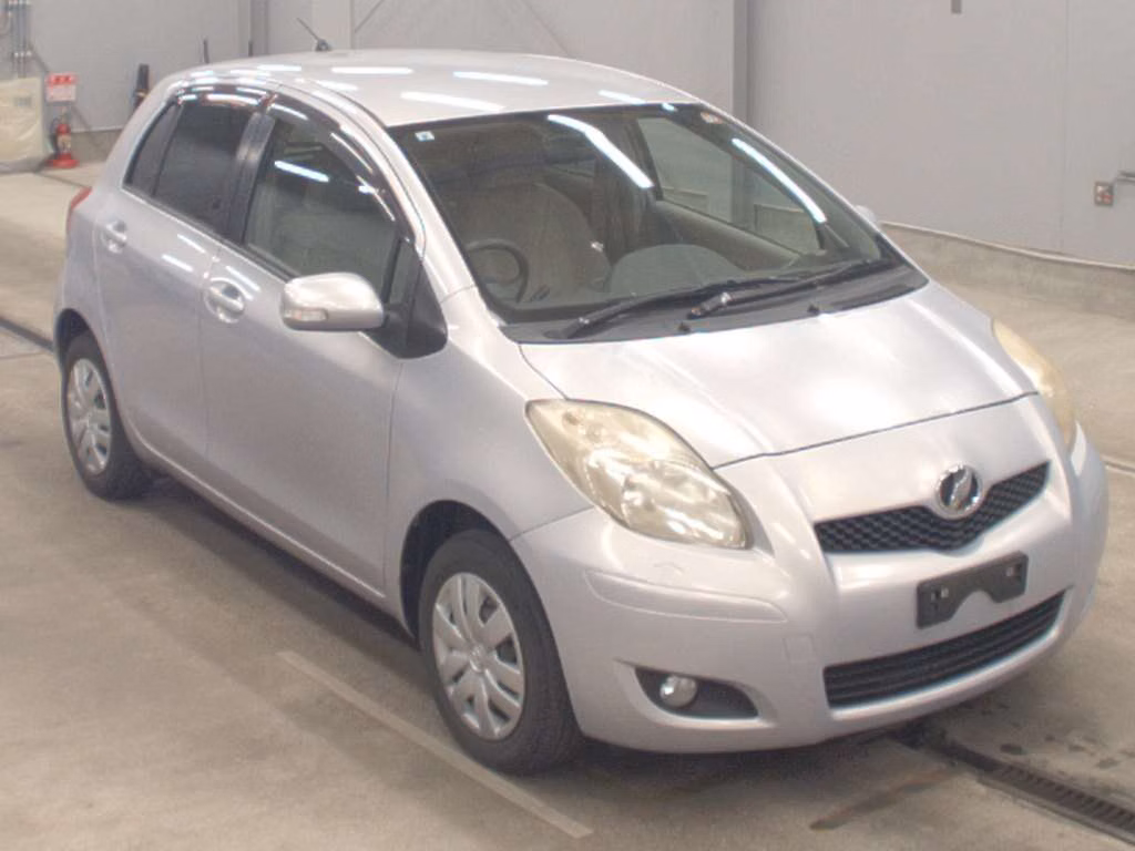 TOYOTA VITZ