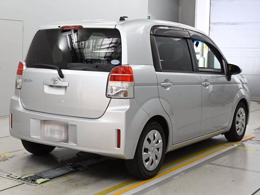 TOYOTA SPADE