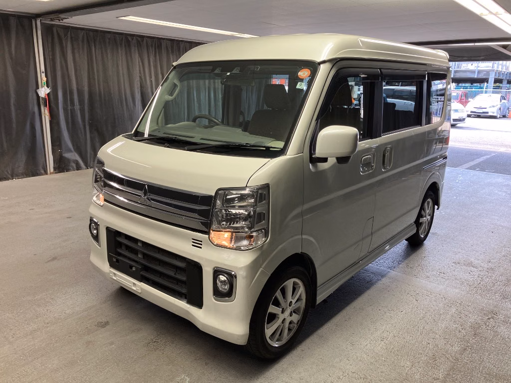 MITSUBISHI TOWN BOX