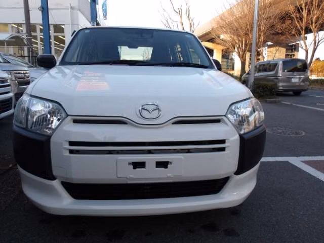 MAZDA FAMILIA