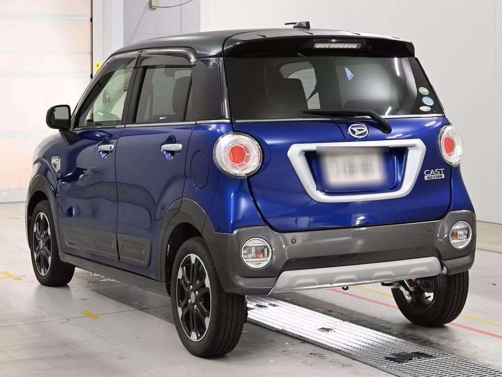 DAIHATSU CAST