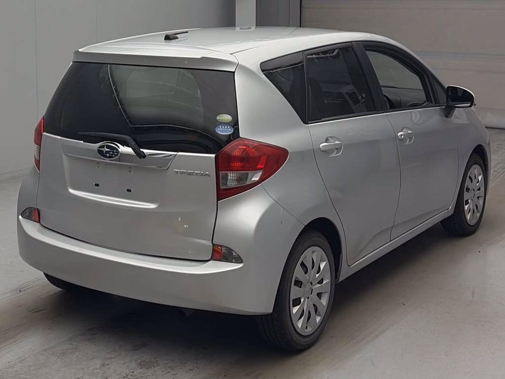 SUBARU TREZIA