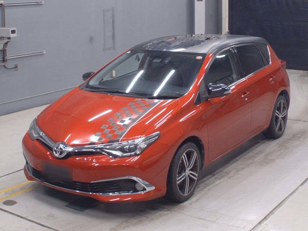 TOYOTA AURIS