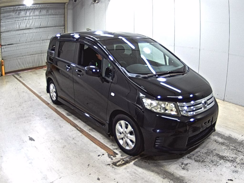 HONDA FREED SPIKE