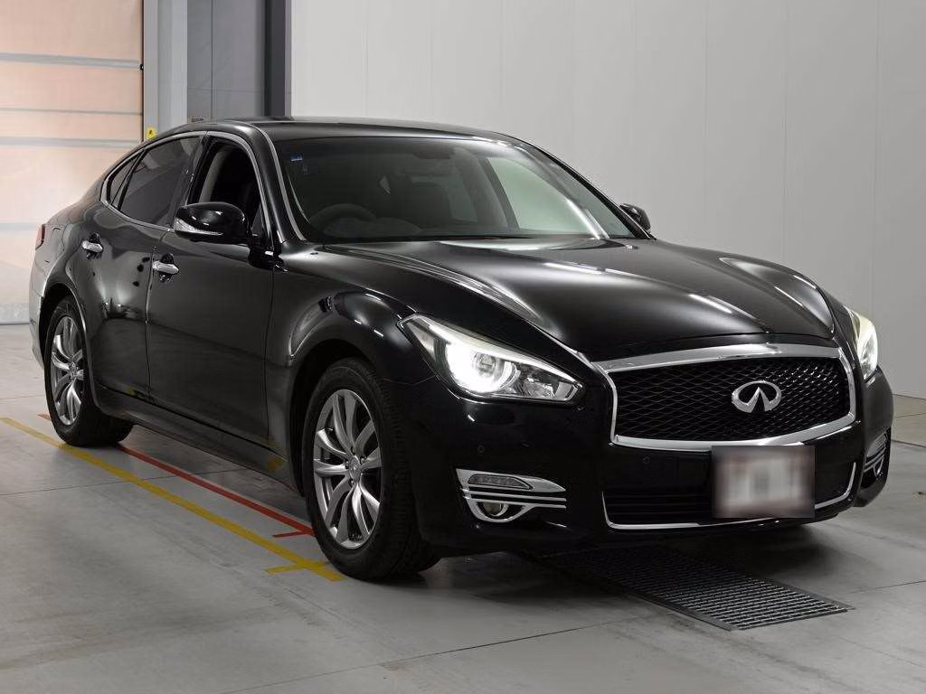 NISSAN FUGA