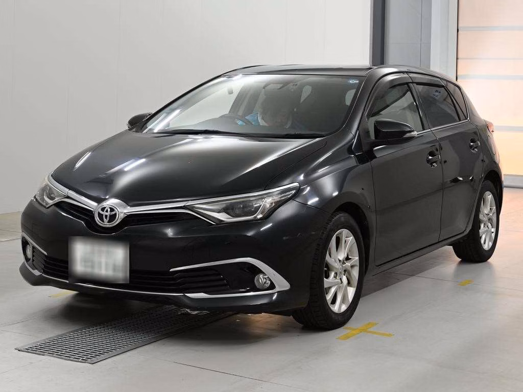 TOYOTA AURIS