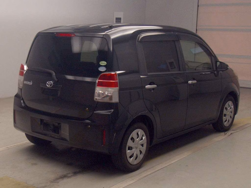 TOYOTA SPADE