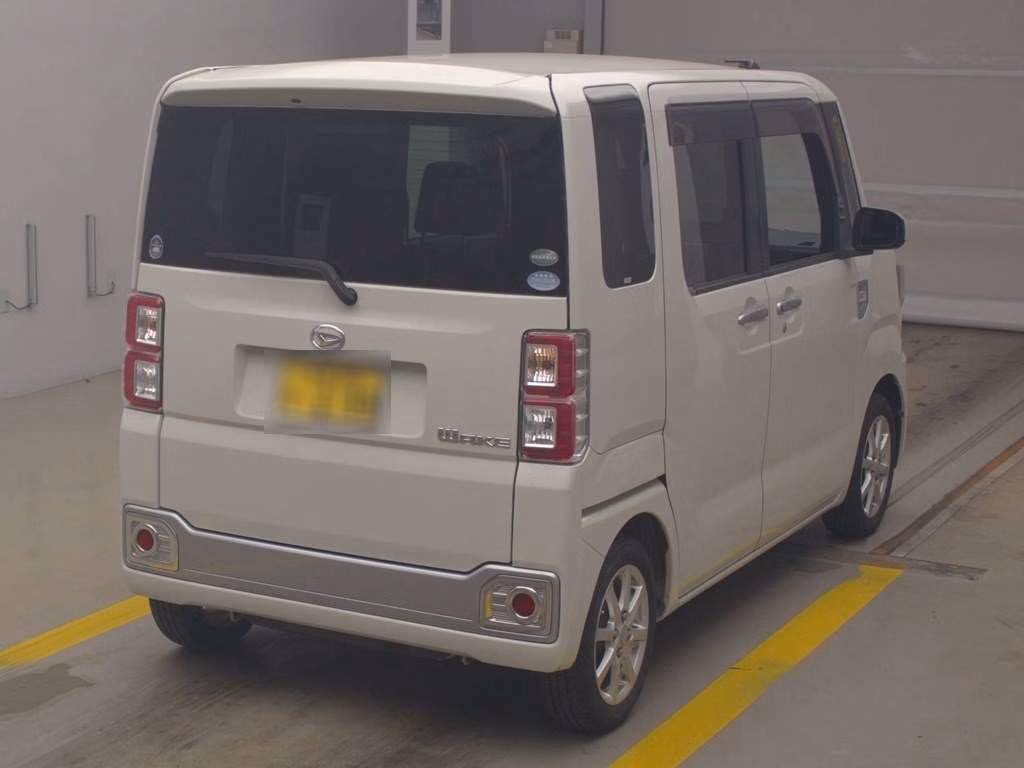 DAIHATSU WAKE