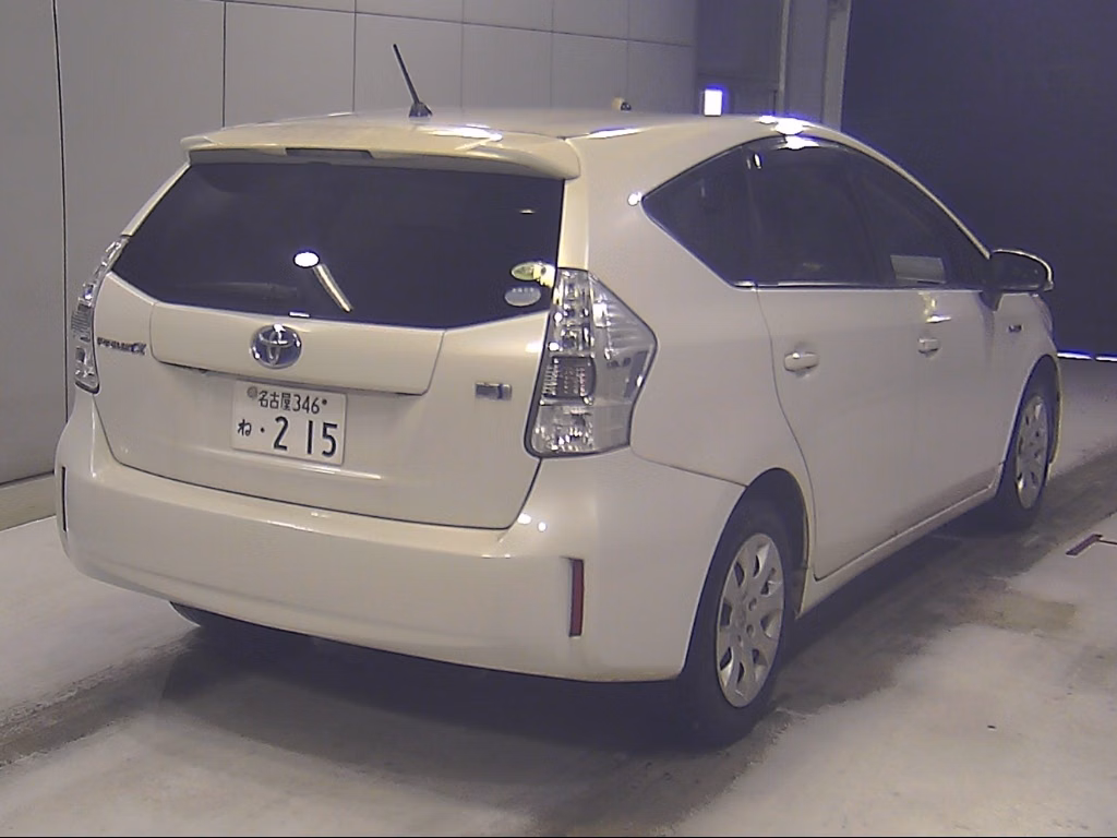 TOYOTA PRIUS ALPHA