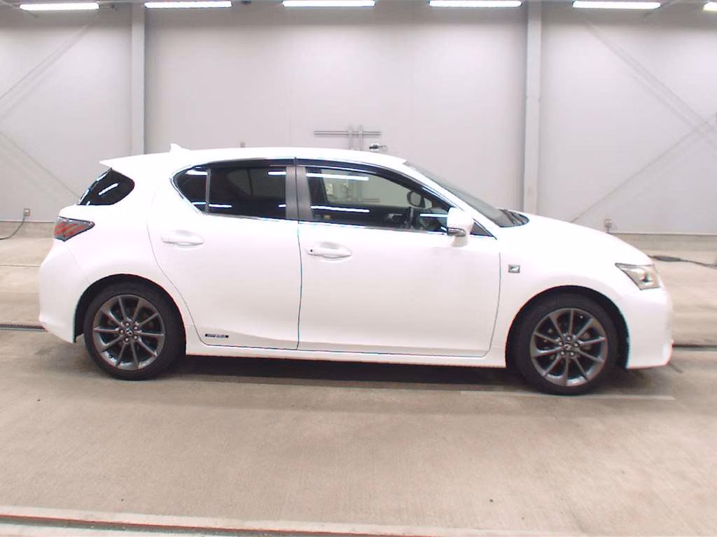 LEXUS CT200H