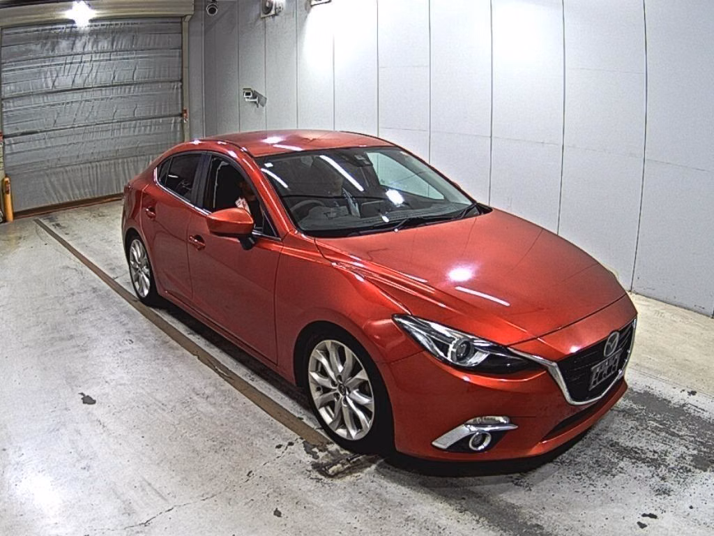 MAZDA AXELA