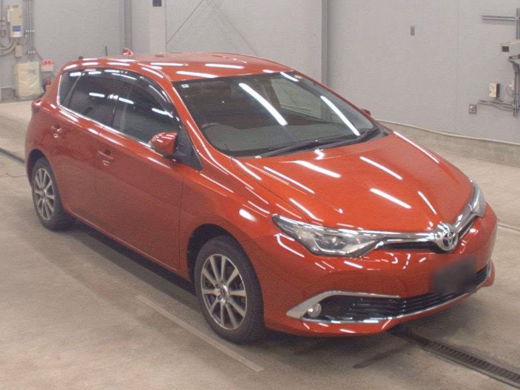 TOYOTA AURIS