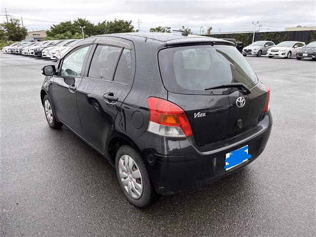 TOYOTA VITZ