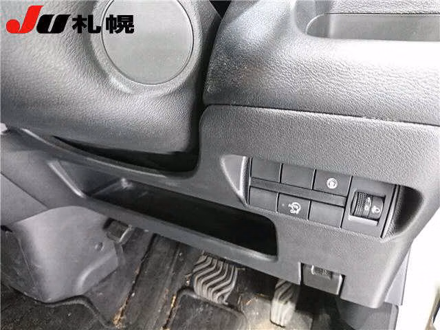 MITSUBISHI EK X
