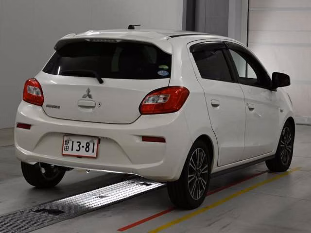 MITSUBISHI MIRAGE