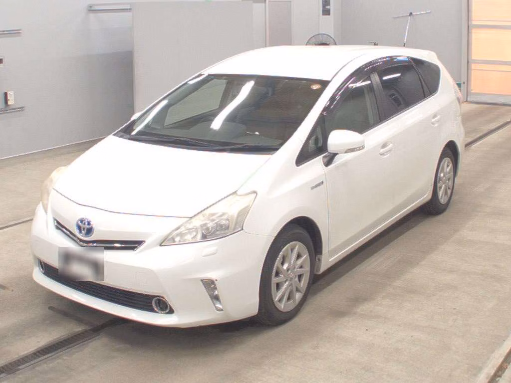 TOYOTA PRIUS ALPHA
