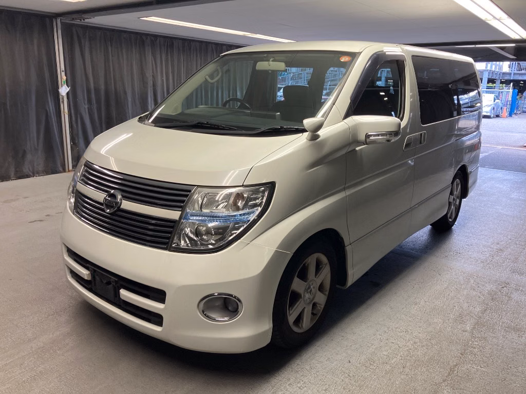 NISSAN ELGRAND