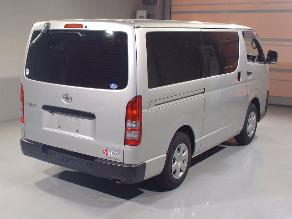 TOYOTA REGIUS ACE