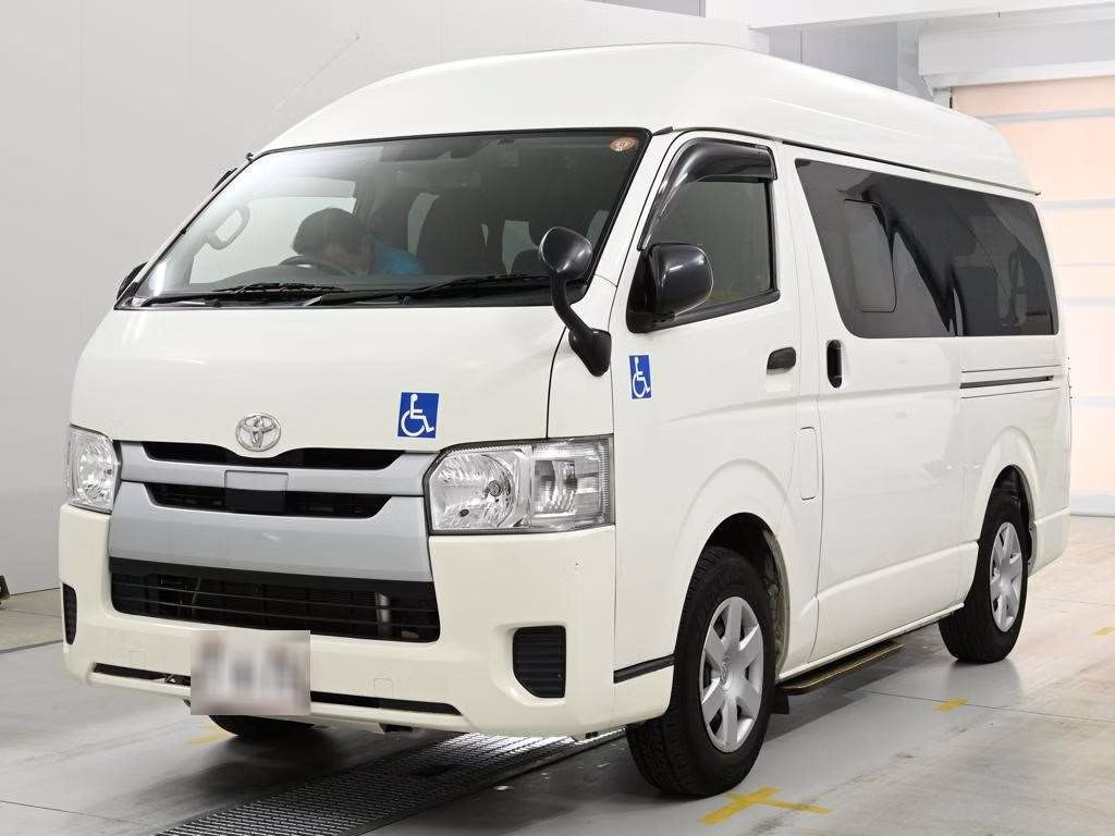 TOYOTA REGIUS ACE