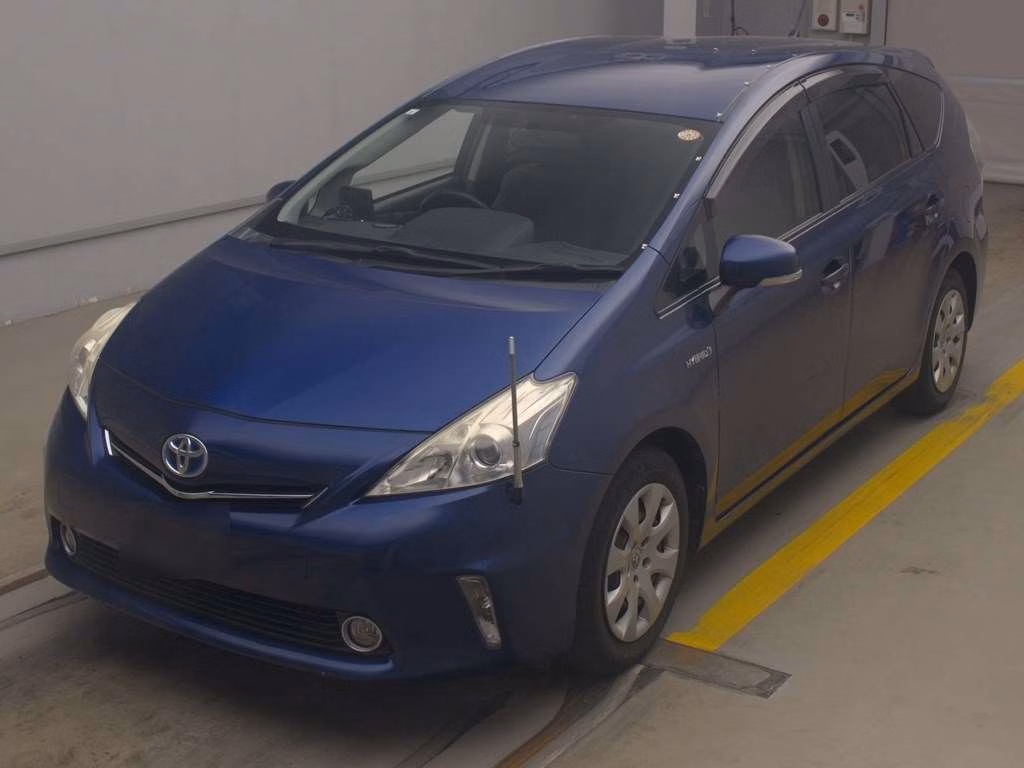 TOYOTA PRIUS ALPHA