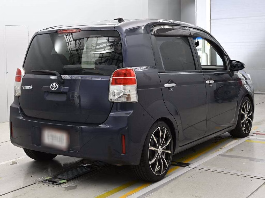 TOYOTA SPADE