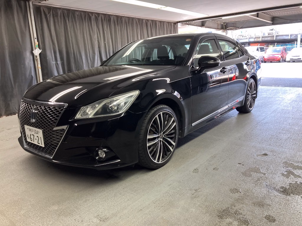 TOYOTA CROWN