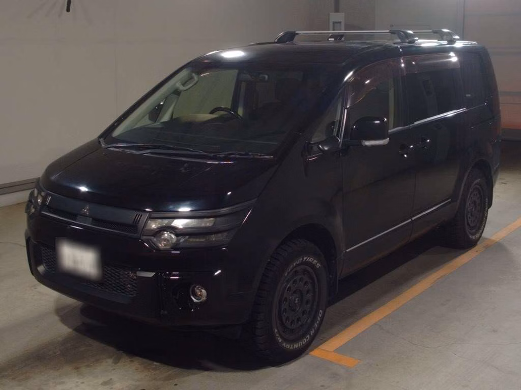 MITSUBISHI DELICA D:5