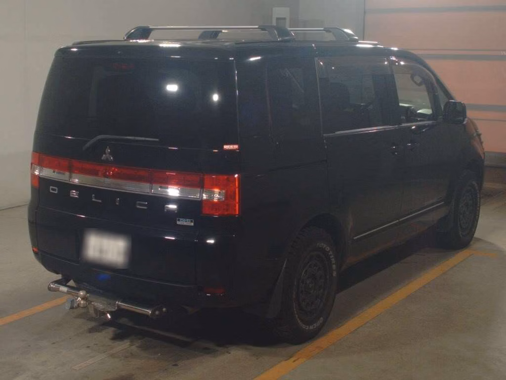 MITSUBISHI DELICA D:5