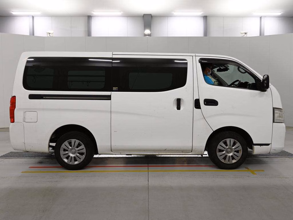 NISSAN NV350 CARAVAN