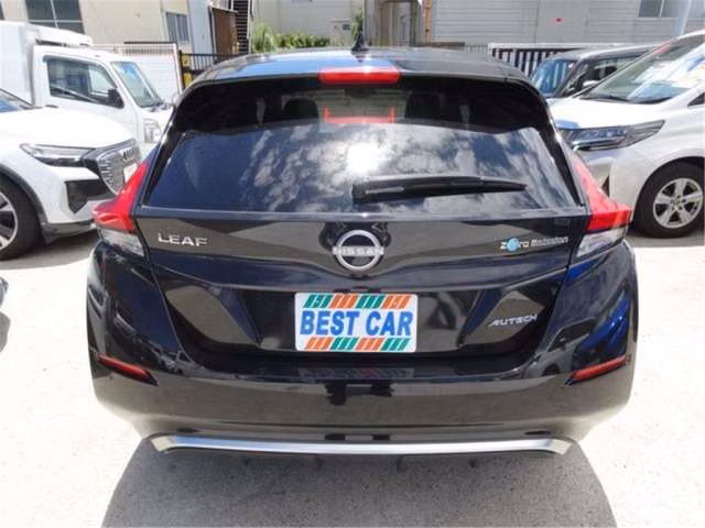 NISSAN LEAF
