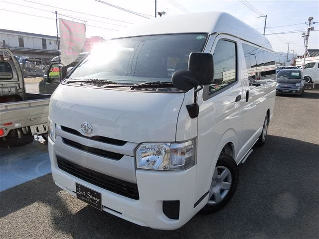 TOYOTA REGIUS ACE