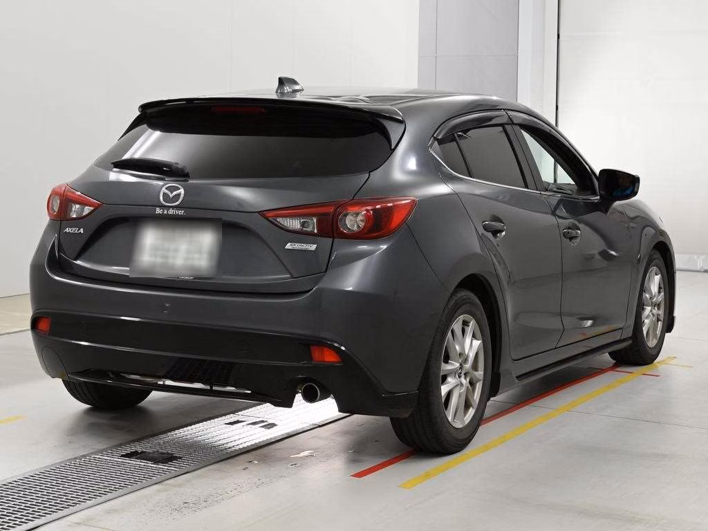 MAZDA AXELA