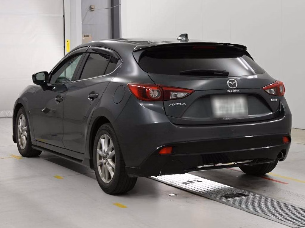 MAZDA AXELA