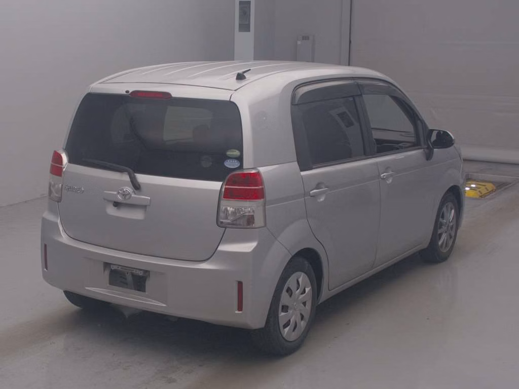 TOYOTA SPADE