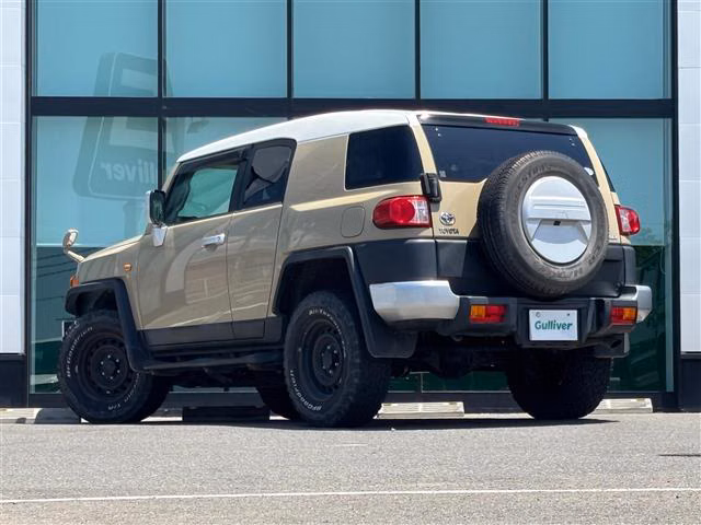 TOYOTA FJ CRUISER