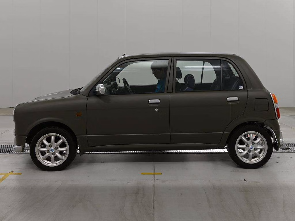 DAIHATSU MIRA GINO