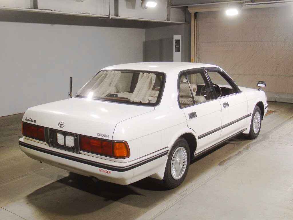TOYOTA CROWN