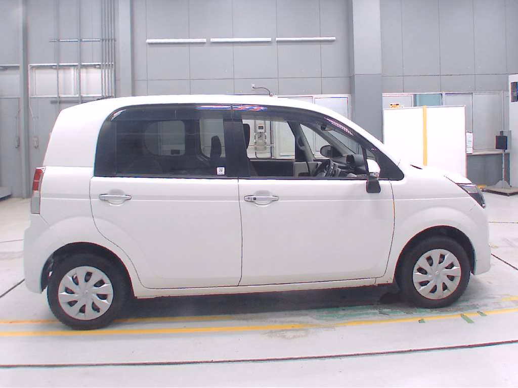TOYOTA SPADE