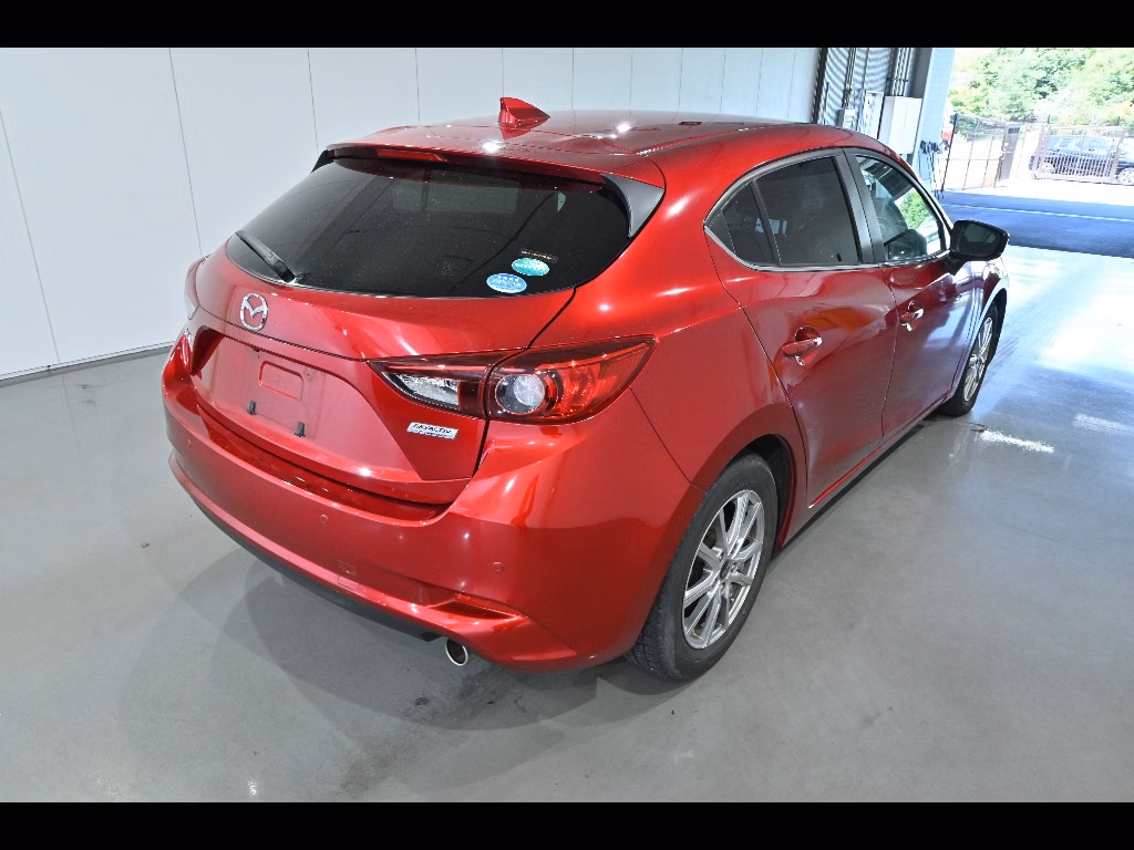 MAZDA AXELA