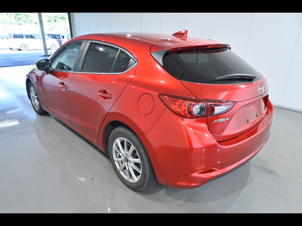 MAZDA AXELA