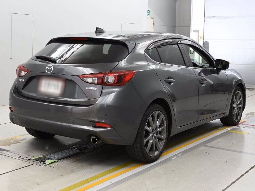 MAZDA AXELA
