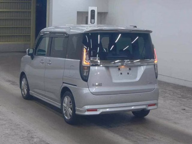 MITSUBISHI DELICA D:2