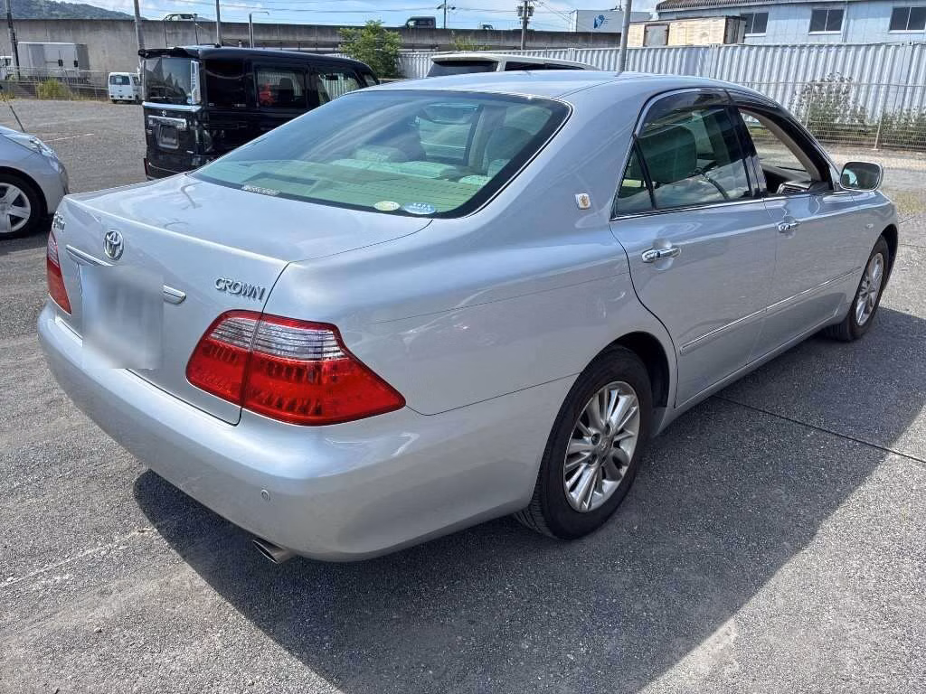 TOYOTA CROWN