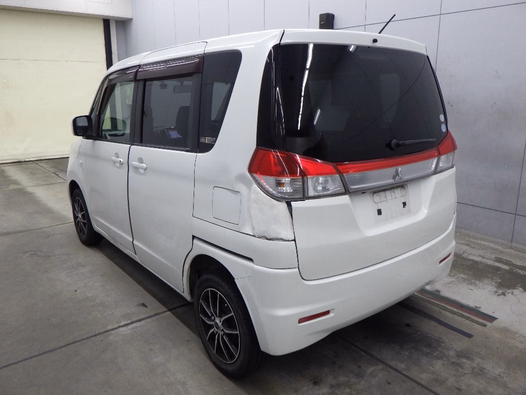 MITSUBISHI DELICA D:2