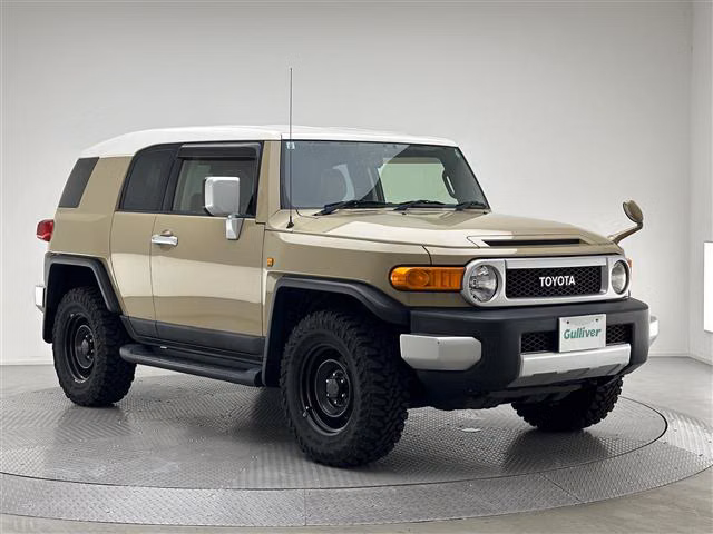 TOYOTA FJ CRUISER