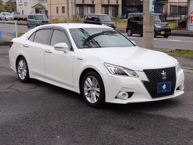 TOYOTA CROWN